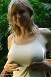 Bouncing Tits Under Shirt Free Download Nude Photo Gallery